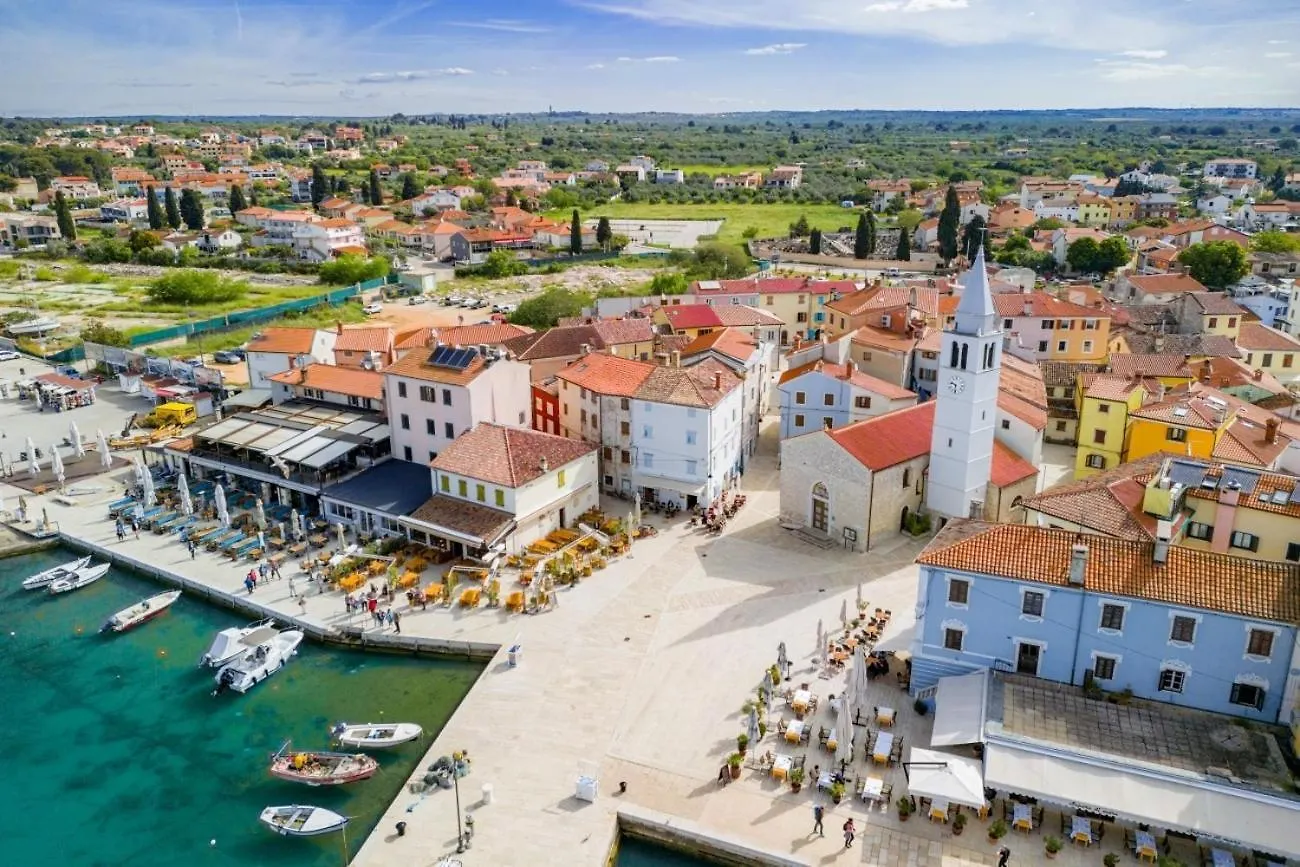Holiday House Nada With The Pool Fazana Croatia