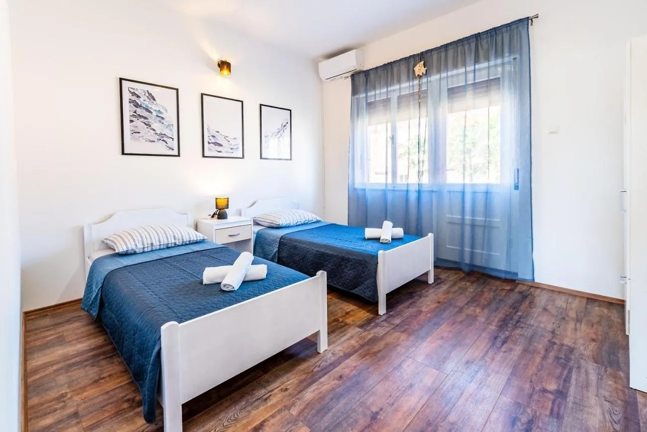 Holiday home Holiday House Nada With The Pool Fazana