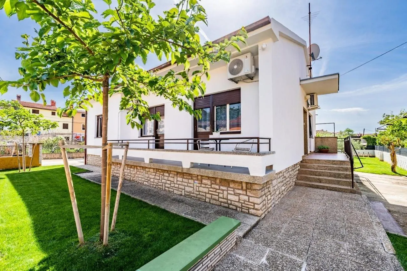 Holiday House Nada With The Pool Fazana Holiday home