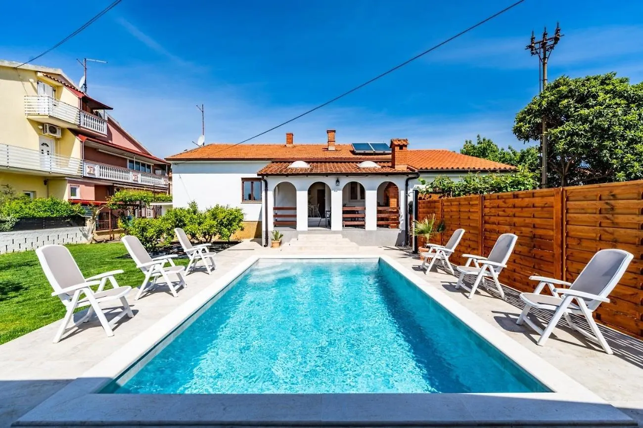 Holiday House Nada With The Pool Fazana Croatia
