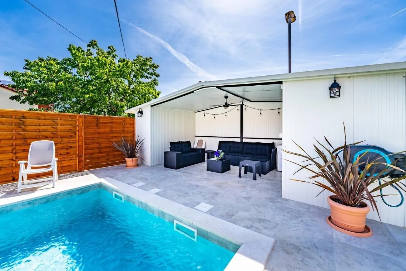 Holiday House Nada With The Pool Fazana 0*,  Croatia
